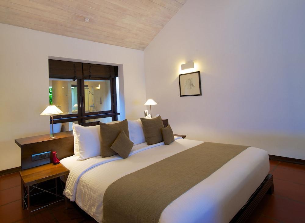 Jetwing Lagoon Wellness, A Luxury Reserve - Adults Only Негомбо Экстерьер фото
