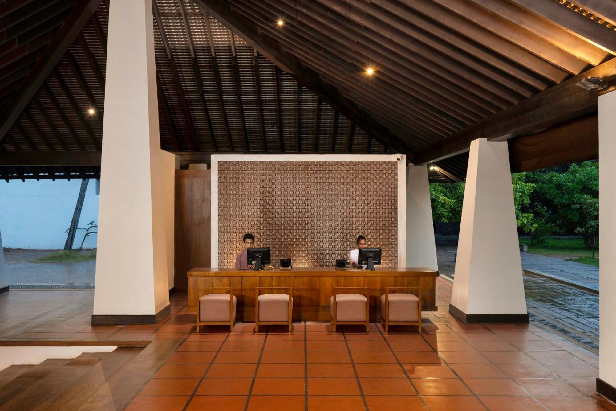 Jetwing Lagoon Wellness, A Luxury Reserve - Adults Only Негомбо Экстерьер фото