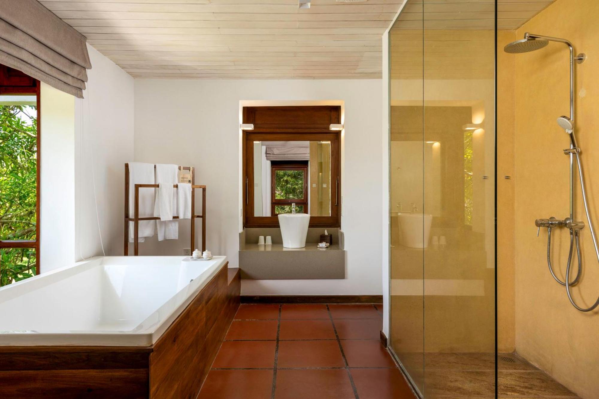 Jetwing Lagoon Wellness, A Luxury Reserve - Adults Only Негомбо Экстерьер фото