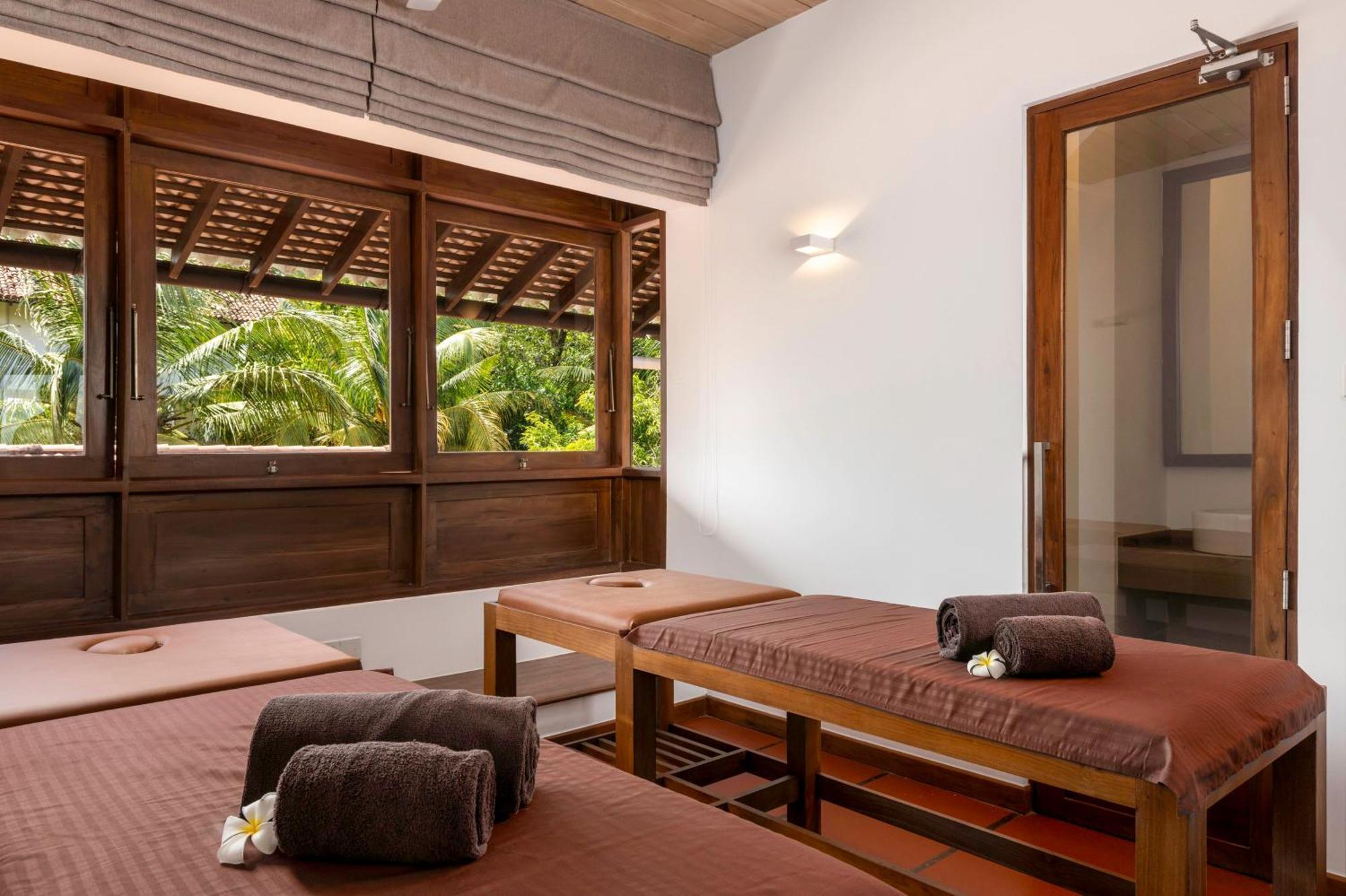 Jetwing Lagoon Wellness, A Luxury Reserve - Adults Only Негомбо Экстерьер фото