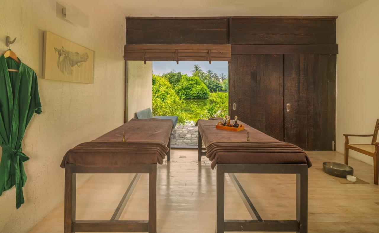 Jetwing Lagoon Wellness, A Luxury Reserve - Adults Only Негомбо Экстерьер фото